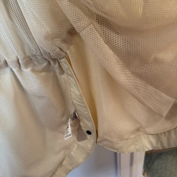 Columbia Plus Size Cream Colored Lillian Ridge Rain Jacket for Spring - Picture 13 of 13